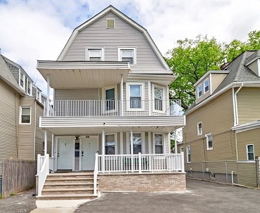 1st image of 256 S Clinton St #2