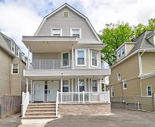 256 S Clinton St #2