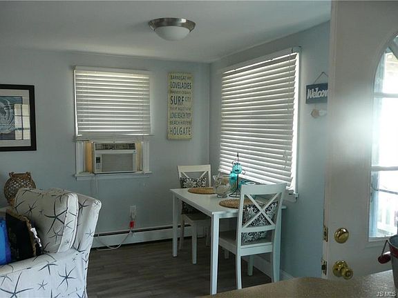 5th image of 214 N 16th St