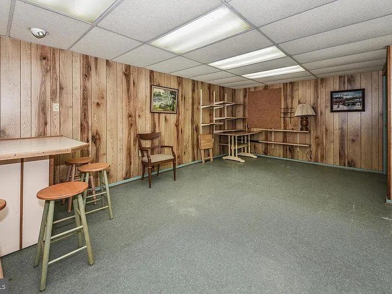 220 Payne Ct — Photo 15