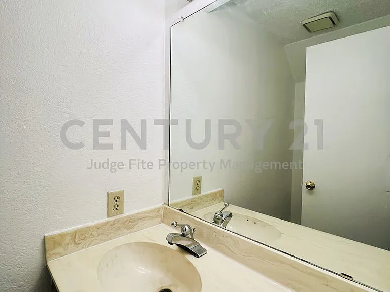 929 W Hickory St #A-5 — Photo 24