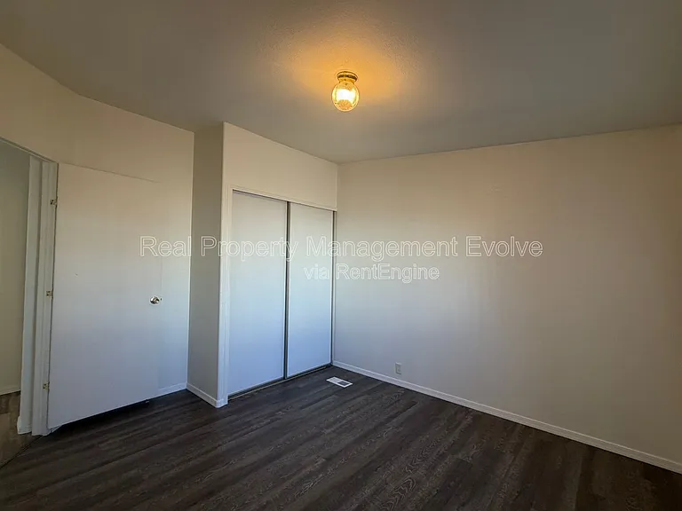 1514 E Muriel Dr — Photo 19