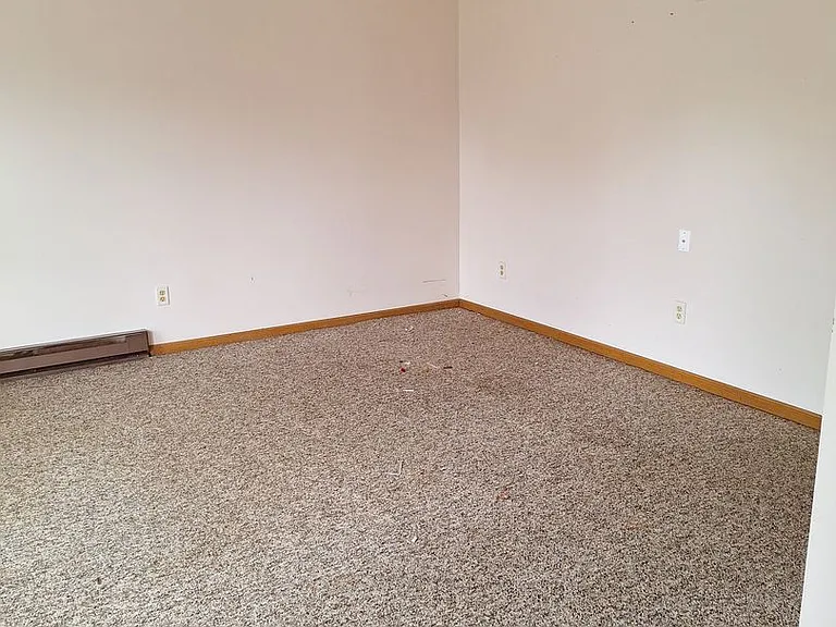 1268 Todd Ln — Photo 5