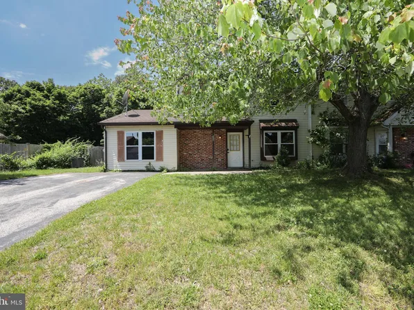 209 Trout Dr, Atco, NJ 08004