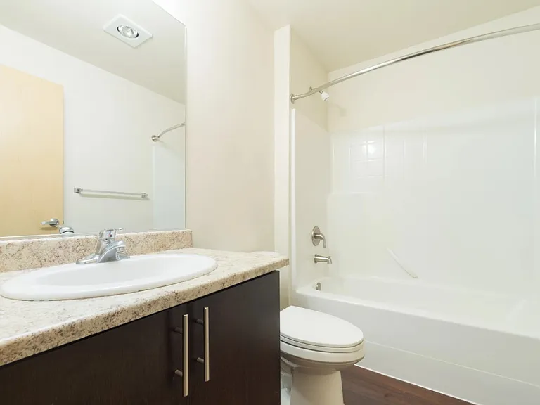 Taylor Creek Apartments — Photo 16