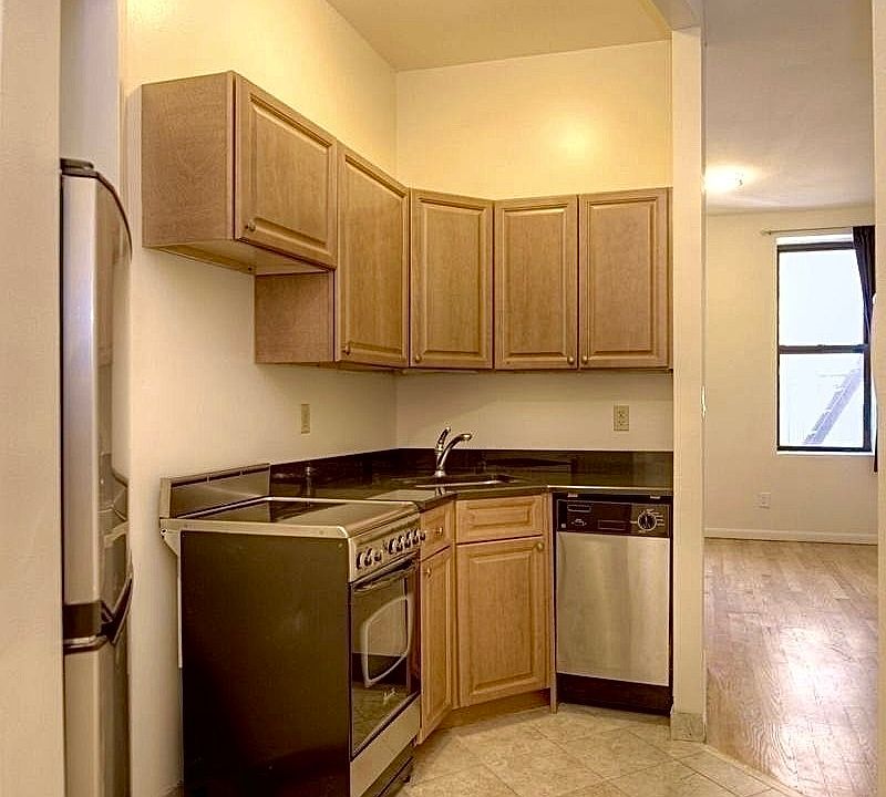 1st image of 577 2nd Ave #23RE