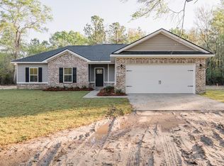 202 Linden Dr, Jesup, GA 31545