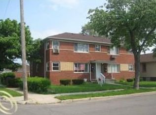 1703 Howard St, Lincoln Park, MI 48146