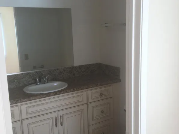 1046 Thompson Ave APT 8, Glendale, CA 91201