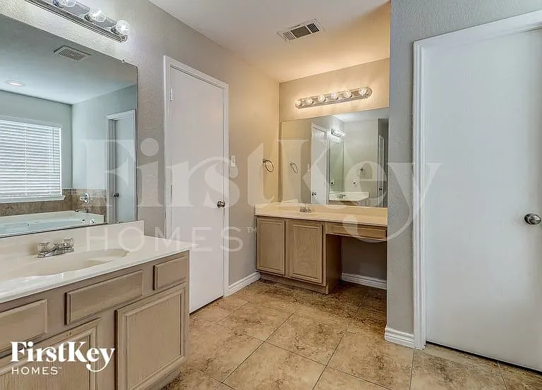 3001 Creekbend Ct — Photo 9