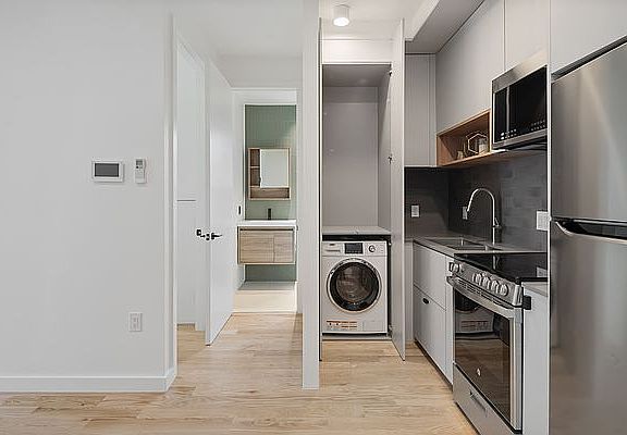 5th image of 2104 Caton Ave #4K