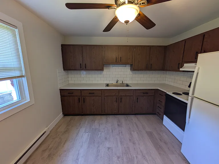 1 Skokorat St #2B — Photo 2