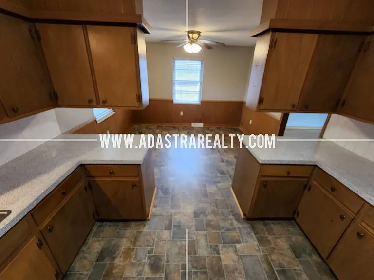212 Brookside Dr — Photo 5