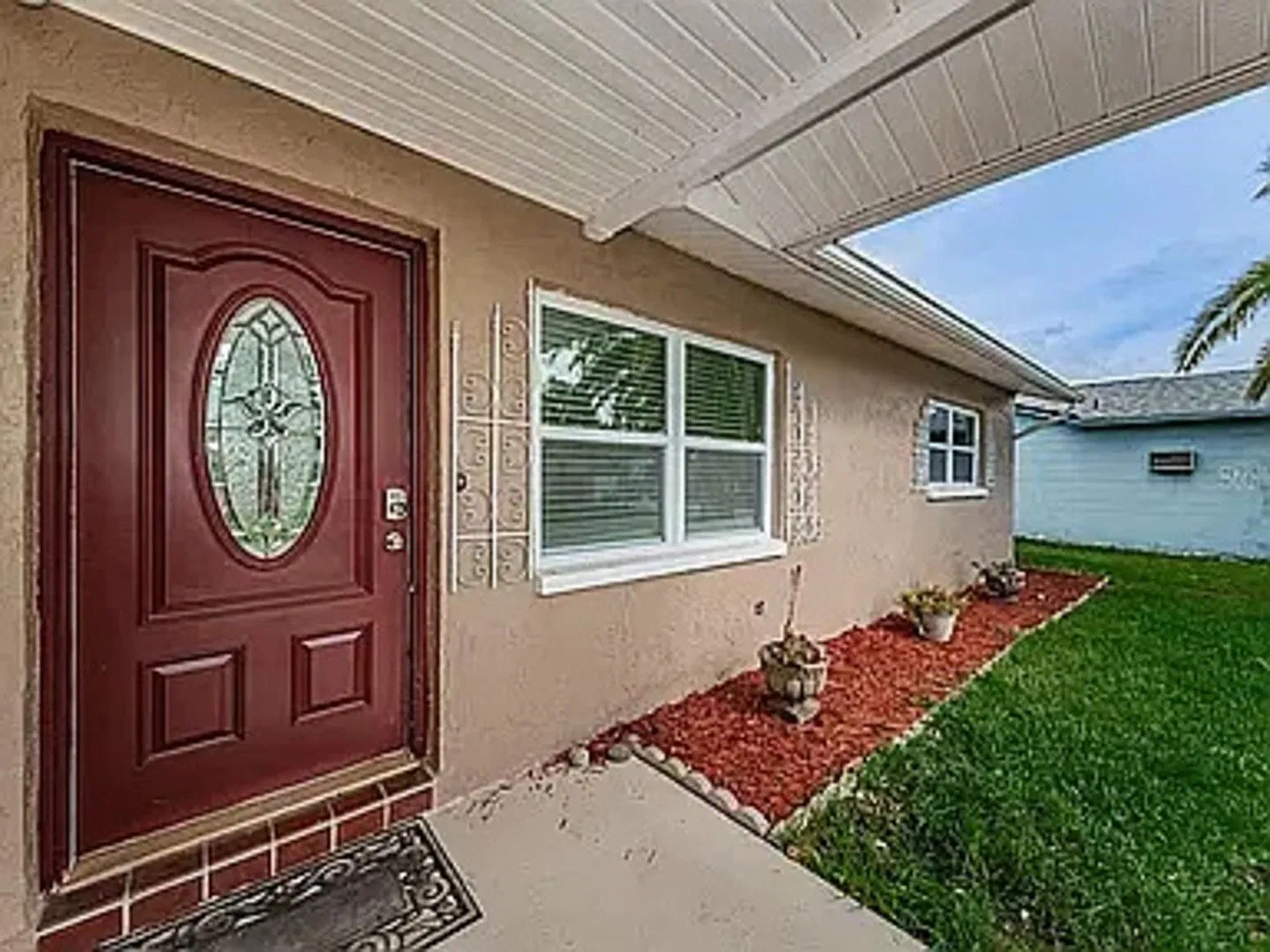 Charming 3BR House in Holiday — Photo 2