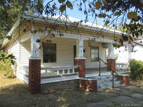 207 S Okfuskee Ave, Wewoka, OK 74884