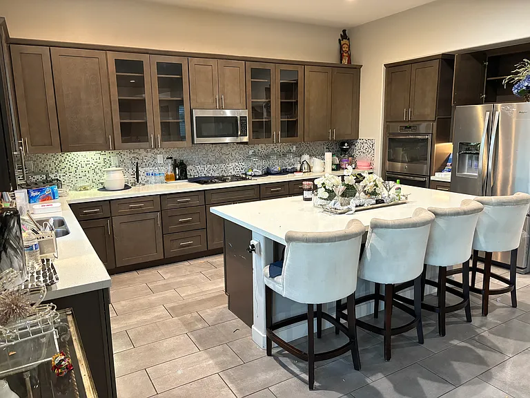 4631 Vahan Ct — Photo 9