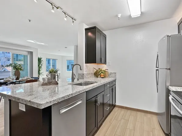 6400 Christie Ave APT 3202, Emeryville, CA 94608