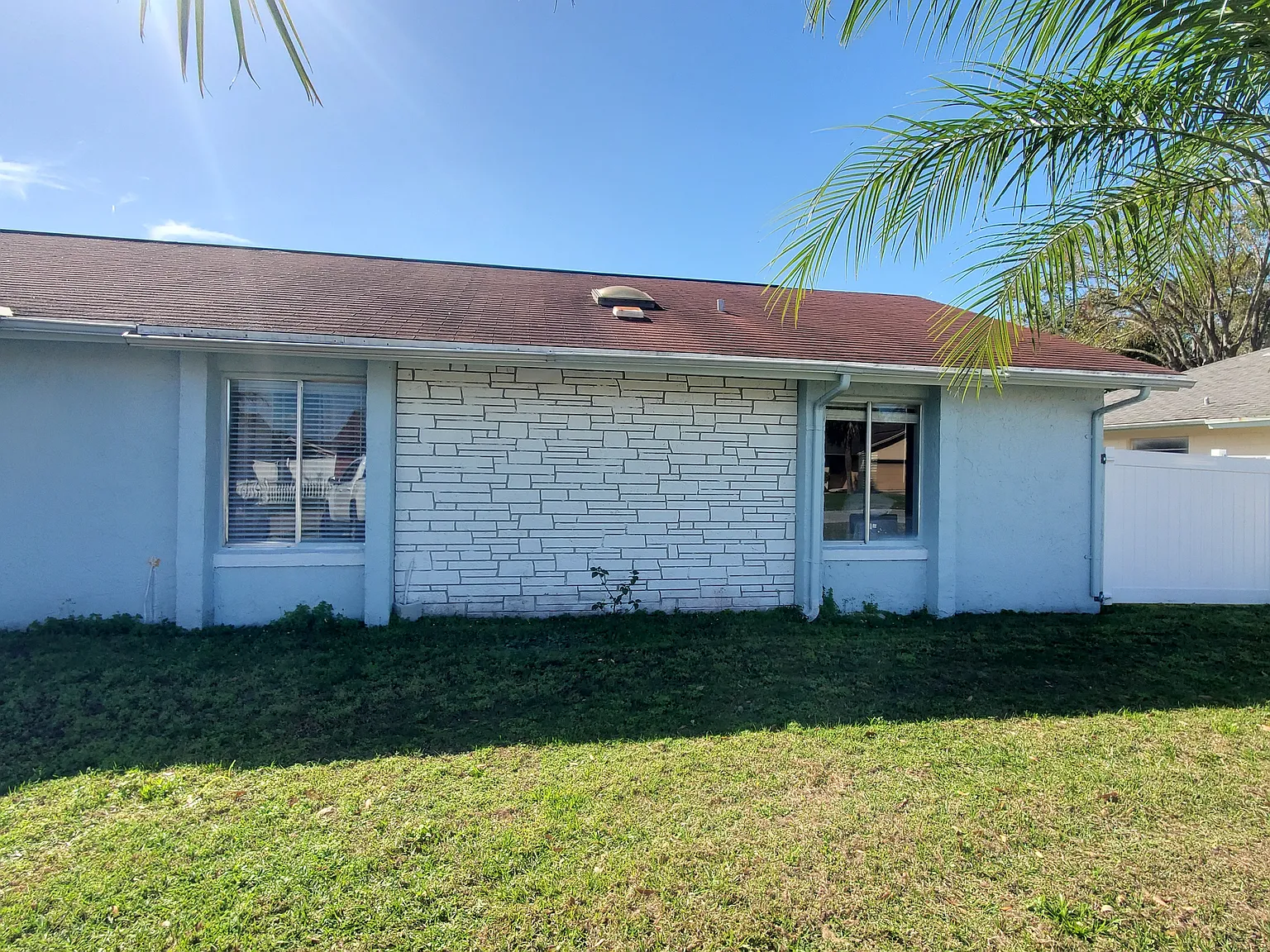 2 bed, 1296 sqft, $2,000 — Photo 2