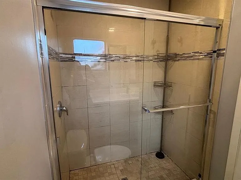 4817 Landover Cir — Photo 15