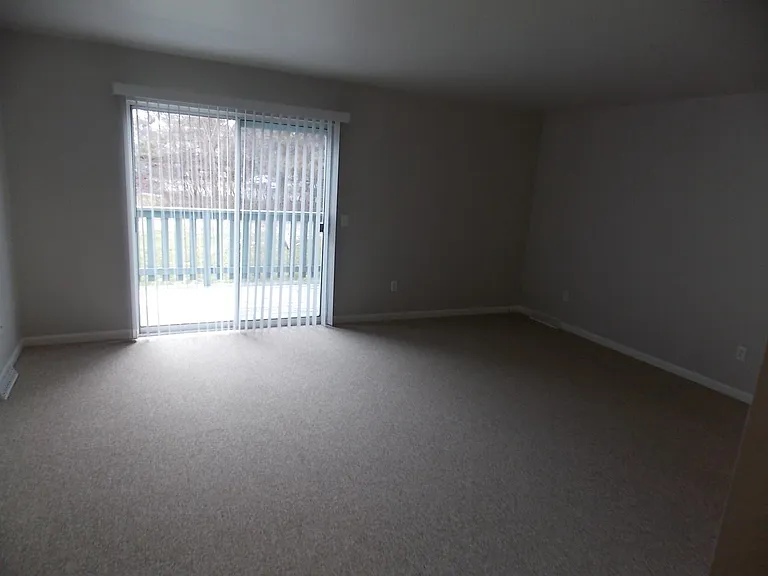 3800 Burton St SE — Photo 7