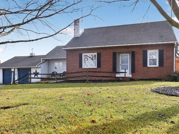 2538 Siegrist Rd, Ronks, PA 17572