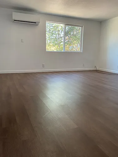 360 NW Elm St #A Photo 1 360 NW Elm St #A Photo 1