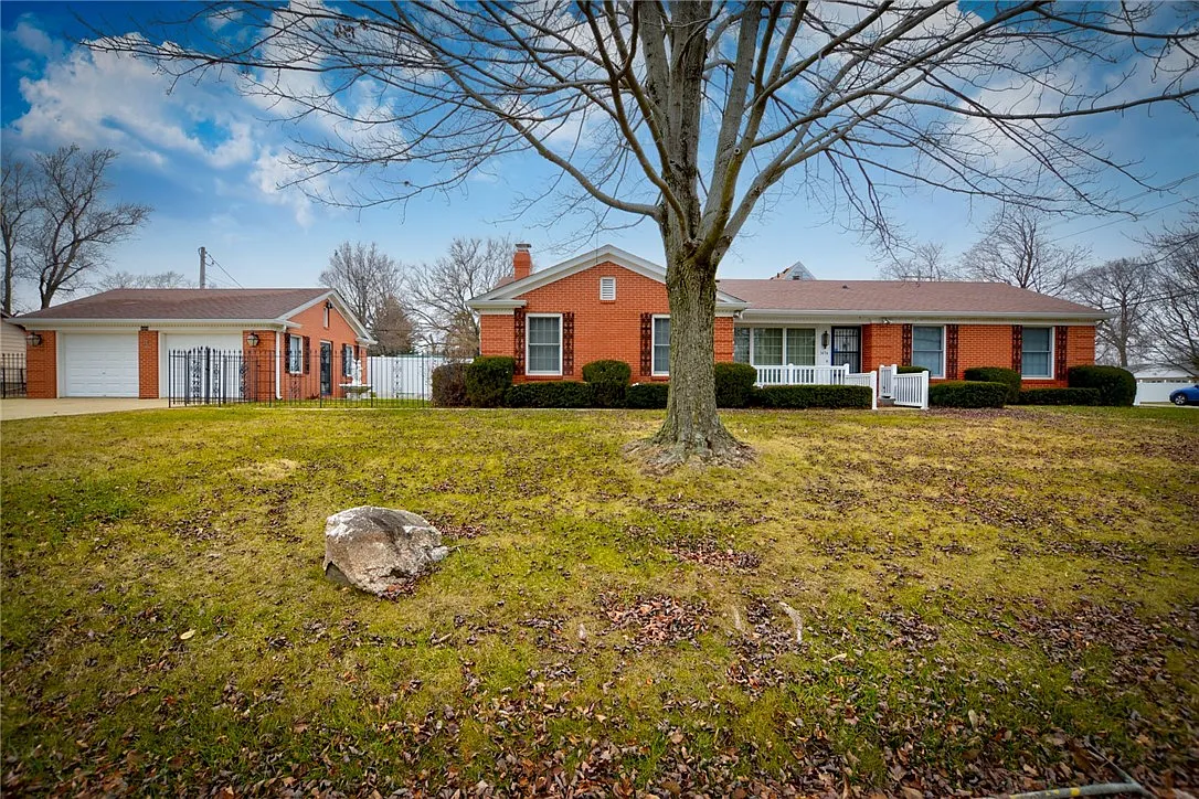 3494 E Fulton Ave photo 1