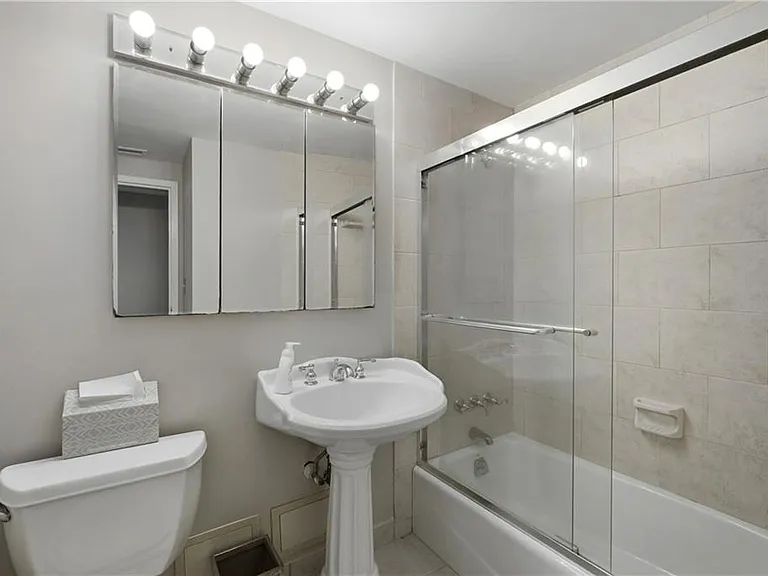 2285 Peachtree Rd NE #604 — Photo 15