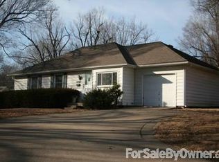 10302 Westbrooke Dr, Overland Park, KS 66214