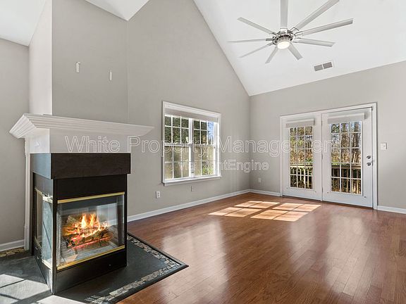 4th image of 8401 Southgate Commons Dr