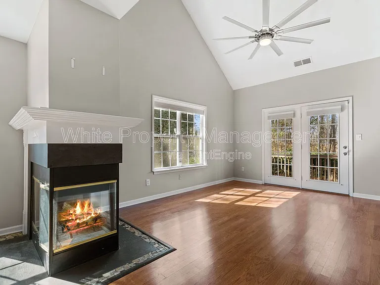 8401 Southgate Commons Dr — Photo 4