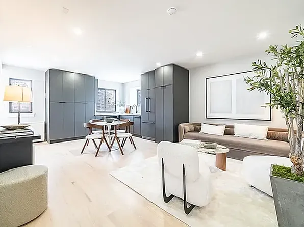 266 E 78th St APT 10, New York, NY 10075