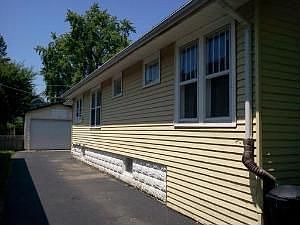 2nd image of 142 S Elmwood Ave