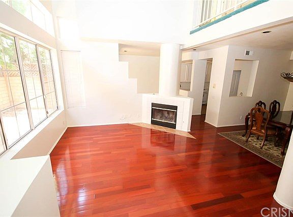 4th image of 21915 Wyandotte St Unit 108