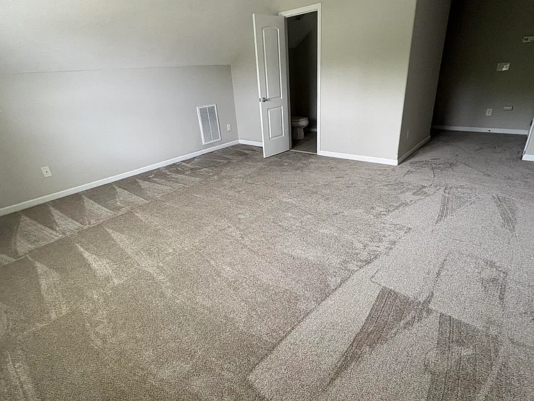 121 Mulberry Cir — Photo 24