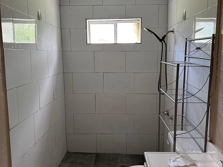 1201 Ben Lora Ln — Photo 4