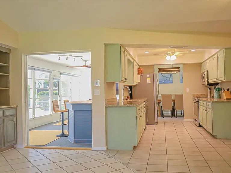 1690 Waxwing Ct — Photo 20