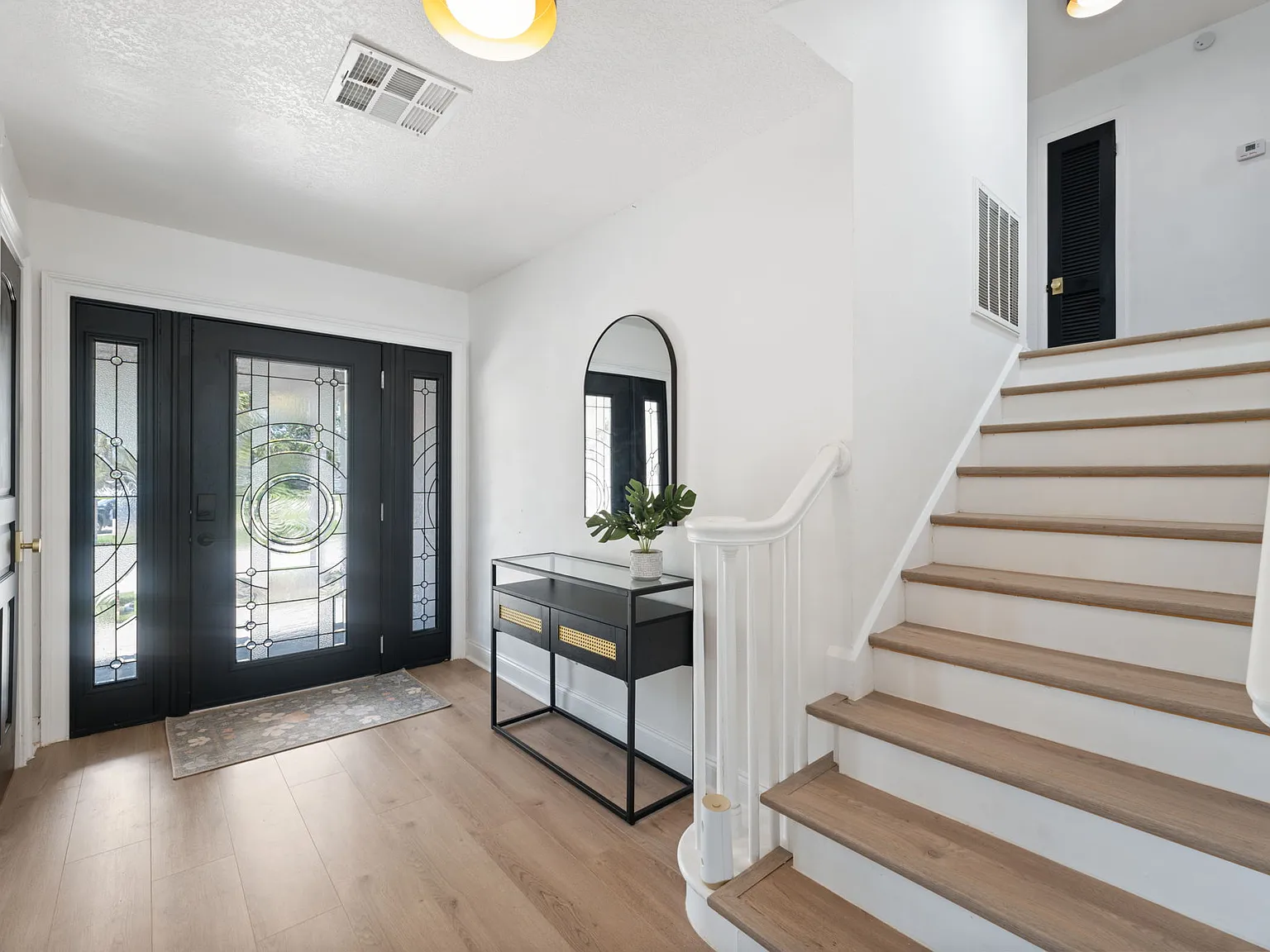 3 bed, 3410 sqft, $11,000 — Photo 4