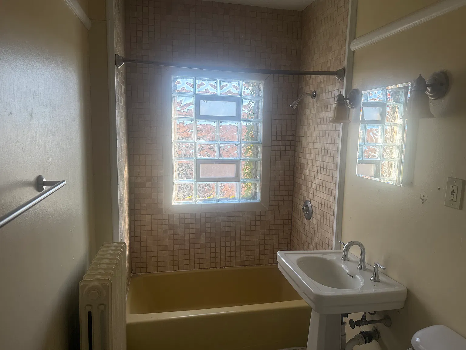 2 bed, 980 sqft, $1,280 — Photo 4