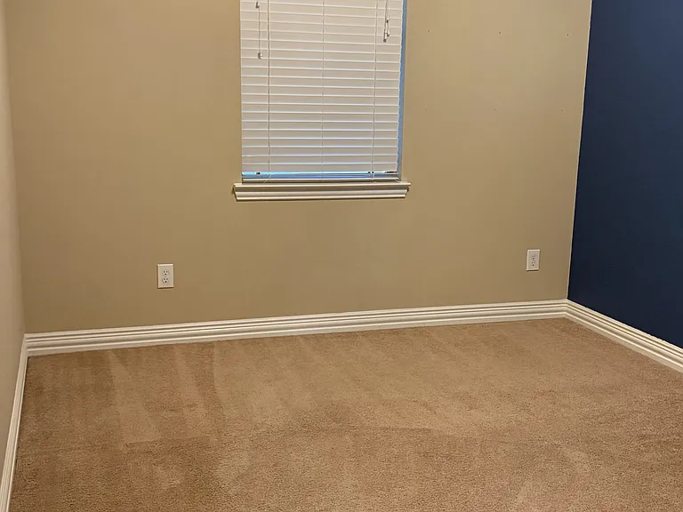107 Mallory Ln — Photo 9