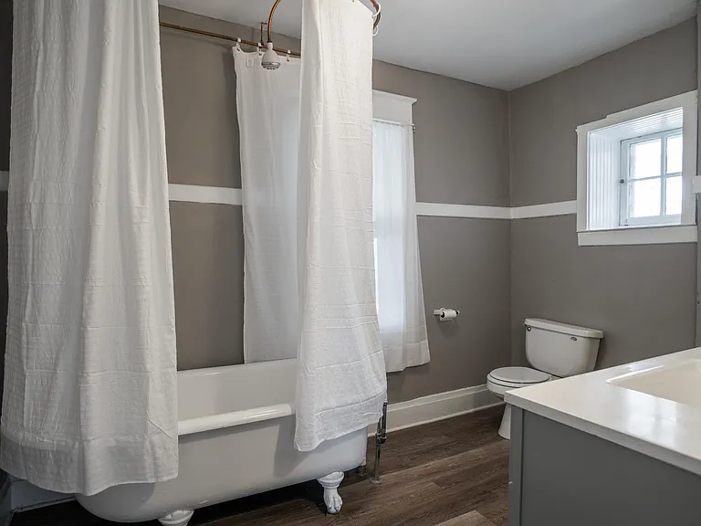 4228 Greenwood Pl — Photo 12