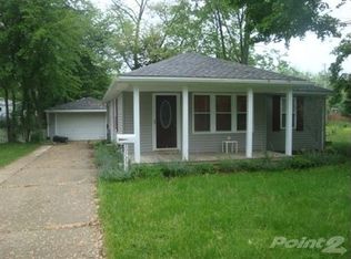 29725 Walnut St, Flat Rock, MI 48134
