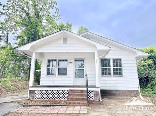 1044 Shipp St, Hendersonville, NC 28791