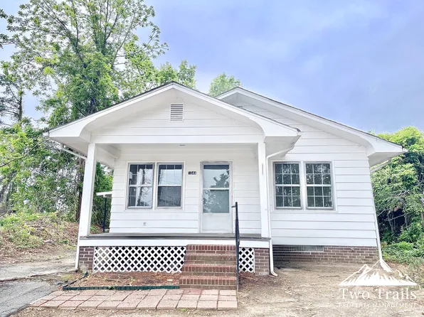 1044 Shipp St, Hendersonville, NC 28791