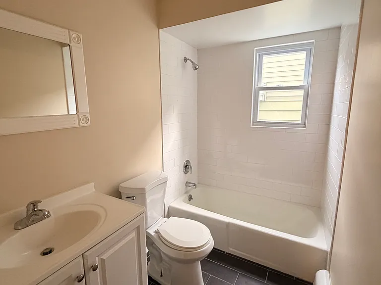 349 Gorge Rd #2 — Photo 11