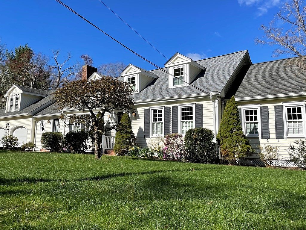 57 Causeway St, Medfield, MA 02052 Zillow