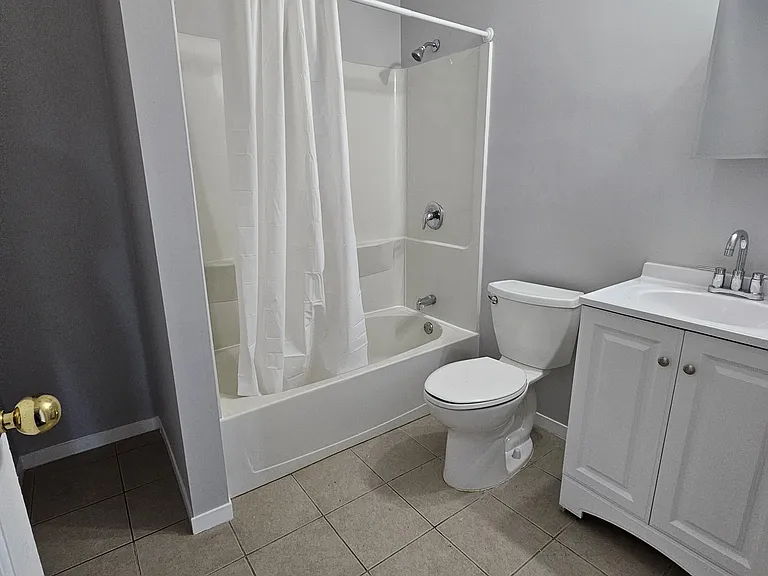 36 Hill St #4 — Photo 8