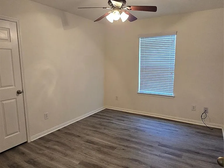 1823 Creegan Park Ct — Photo 9