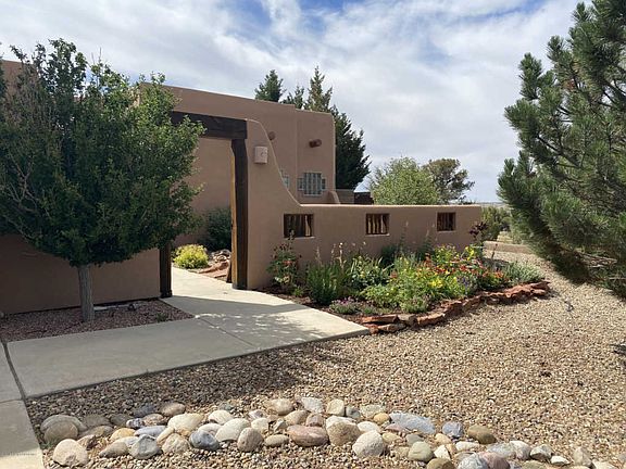 3rd image of 6420 Club House Dr