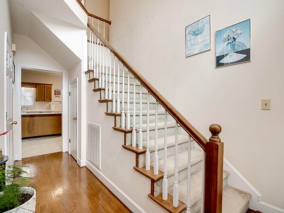 5th image of 451 Creek Ridge